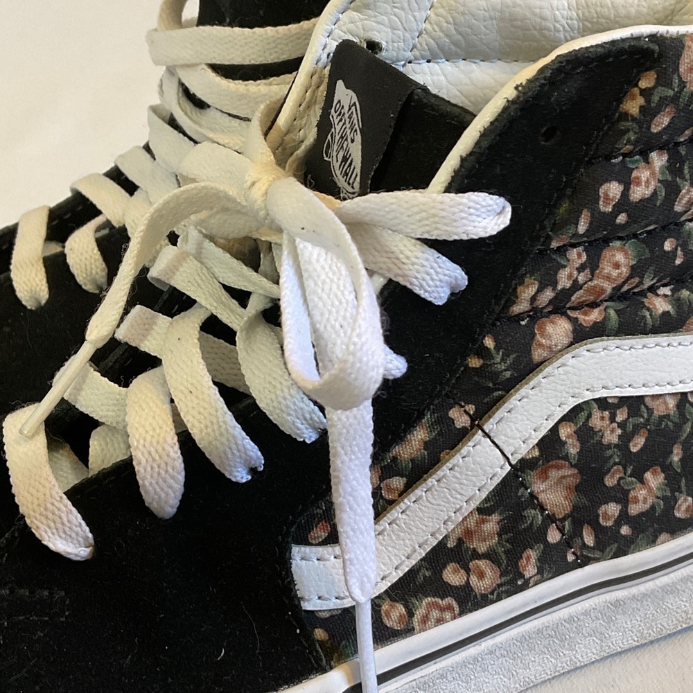 Vans Women's High-Top Sneakers in Black with Floral Panels - Picture 2 of 7
